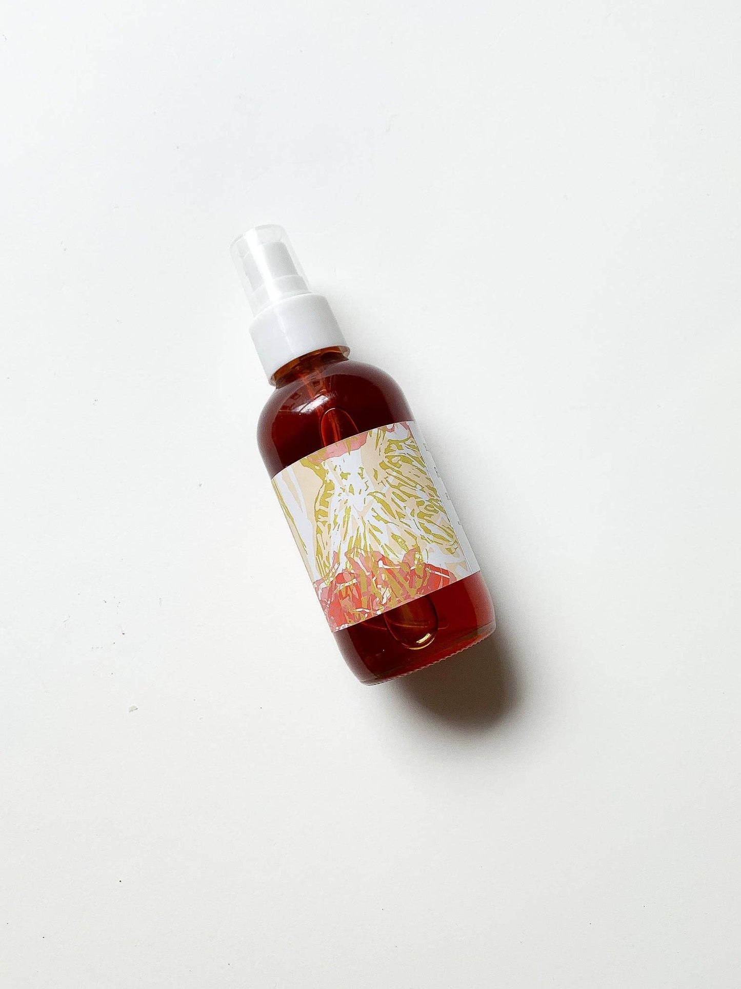 STUDIO BEIGE RHEUM OIL rosehip & rhubarb root body oil