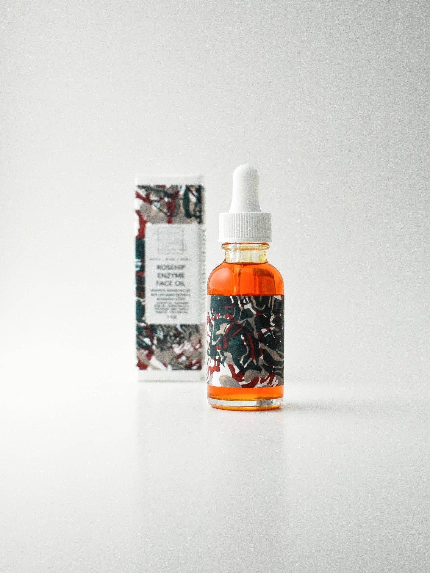 STUDIO BEIGE ROSEHIP ENZYME Botanical Infused Face oil with Anti-Aging Enzymes