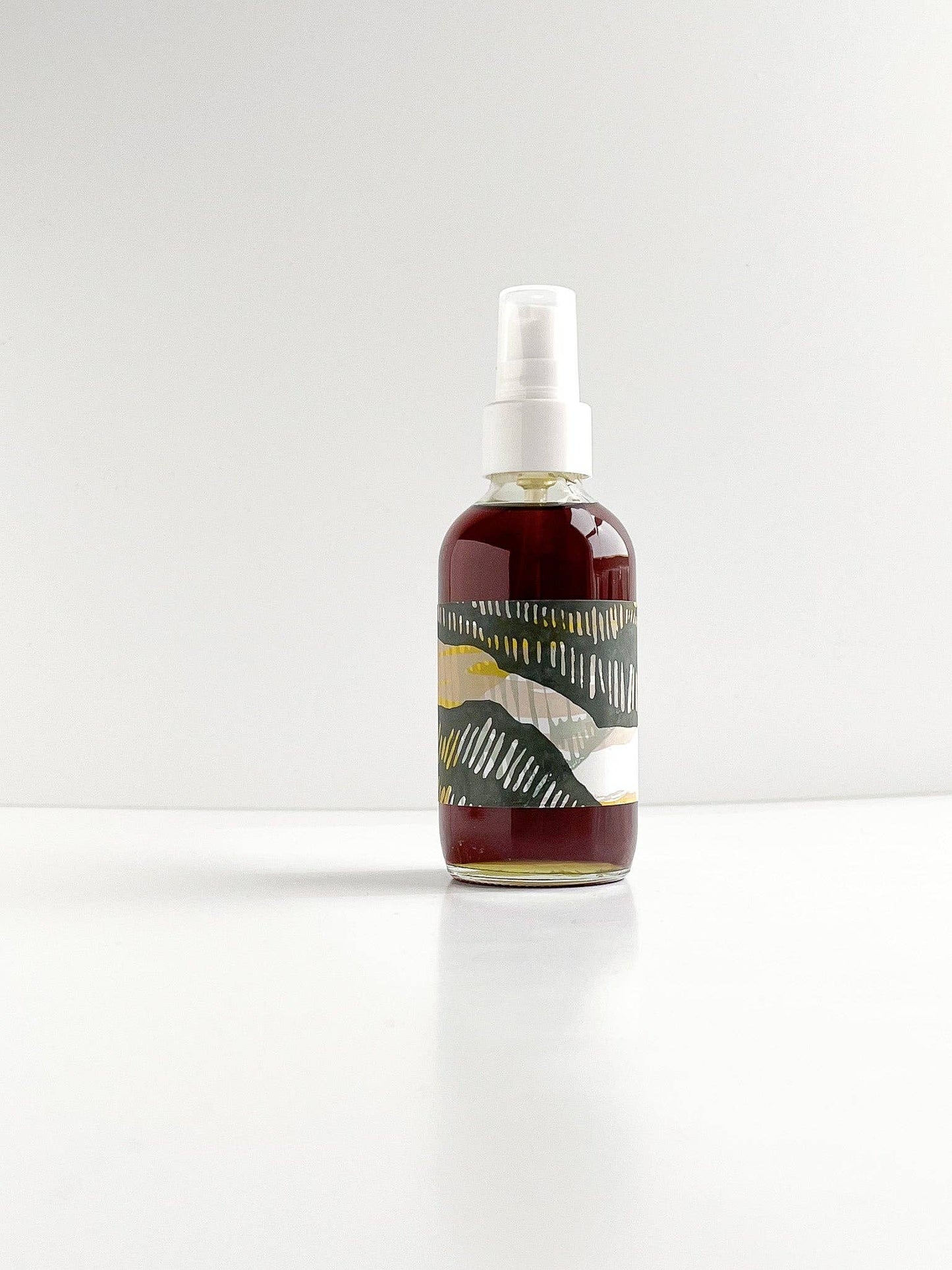 STUDIO BEIGE JUNIPERA skin smoothing body oil with pumpkin seed oil