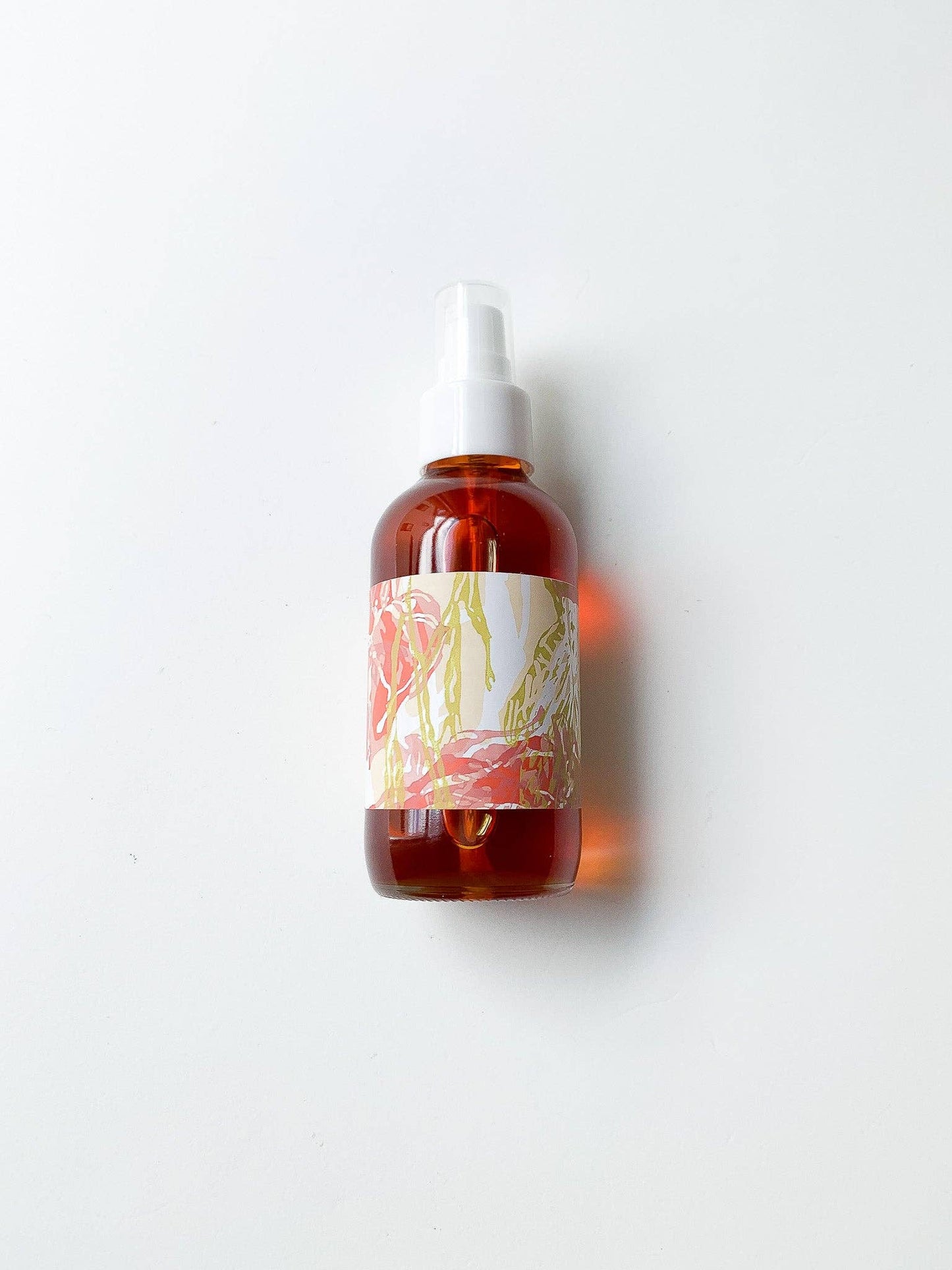 STUDIO BEIGE RHEUM OIL rosehip & rhubarb root body oil