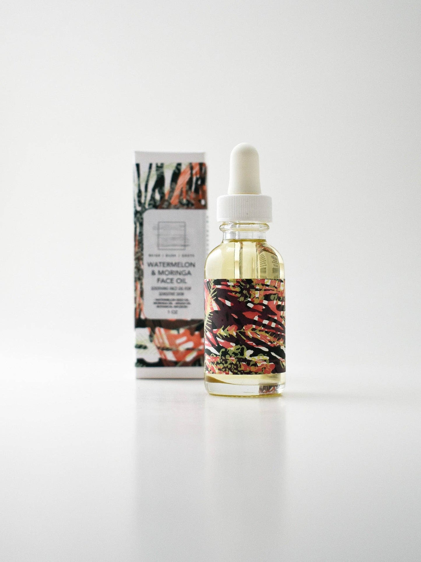 STUDIO BEIGE WATERMELON & MORINGA soothing face oil with watermelon oil