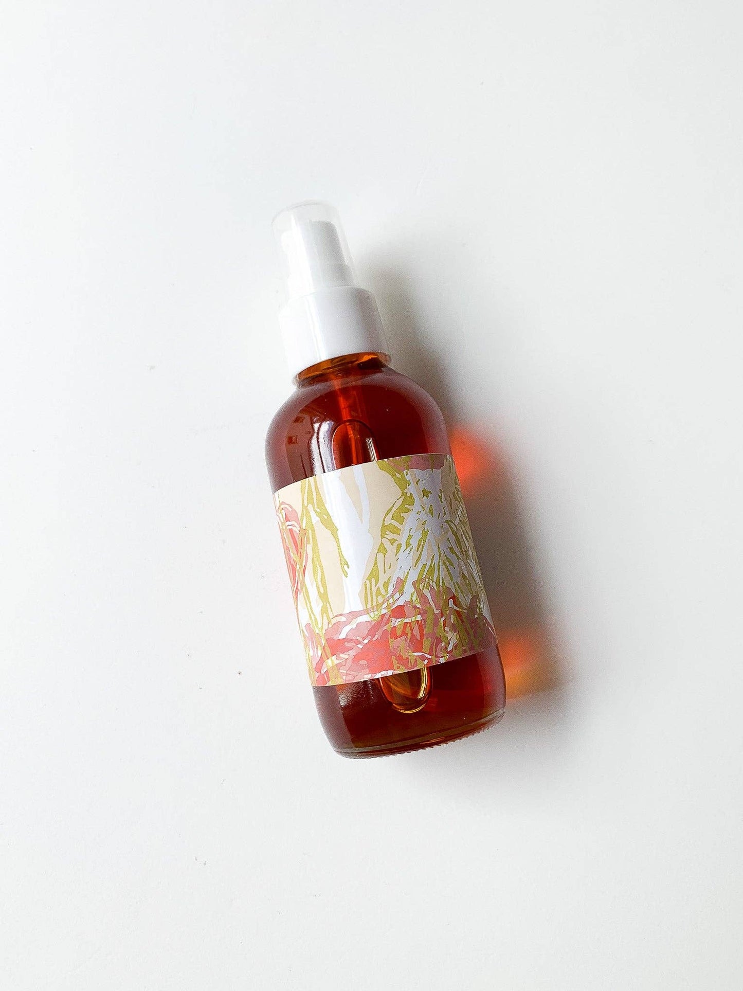 STUDIO BEIGE RHEUM OIL rosehip & rhubarb root body oil