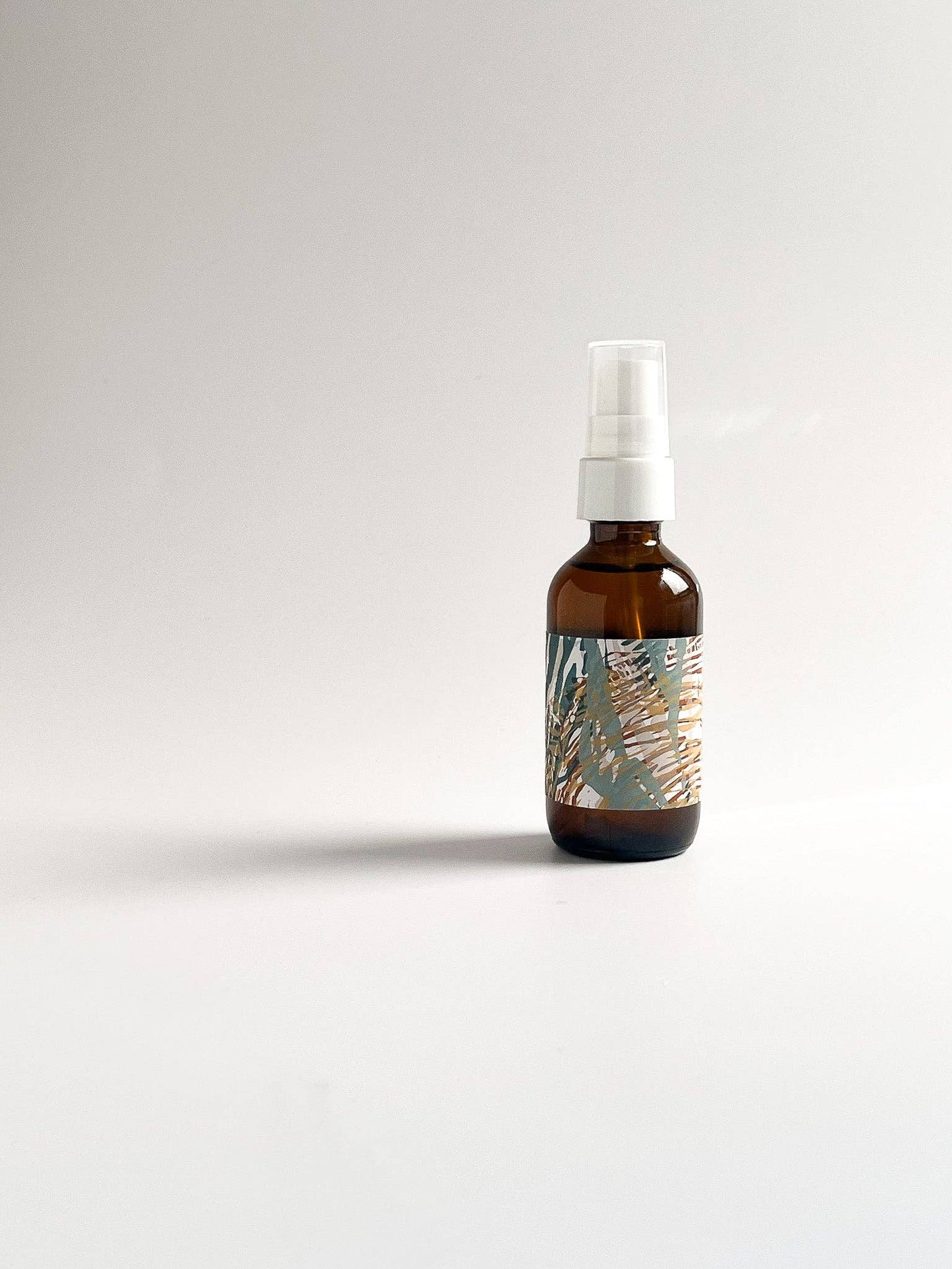 STUDIO BEIGE LUBANI OIL frankincense oil infused cleanser with maracuja oil
