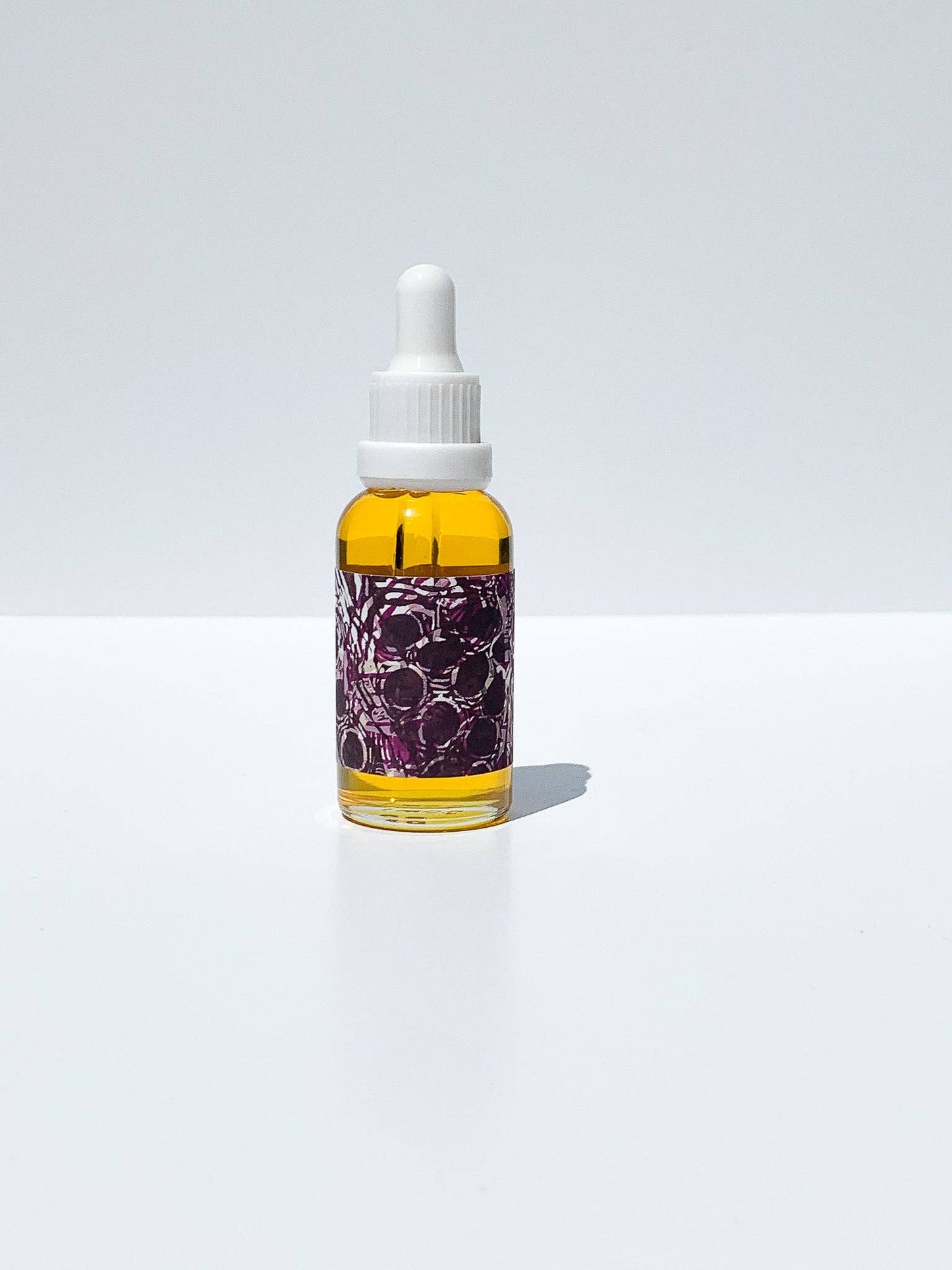 STUDIO BEIGE PLUM SEED moisture binding face oil with plum seed & passionfruit oil