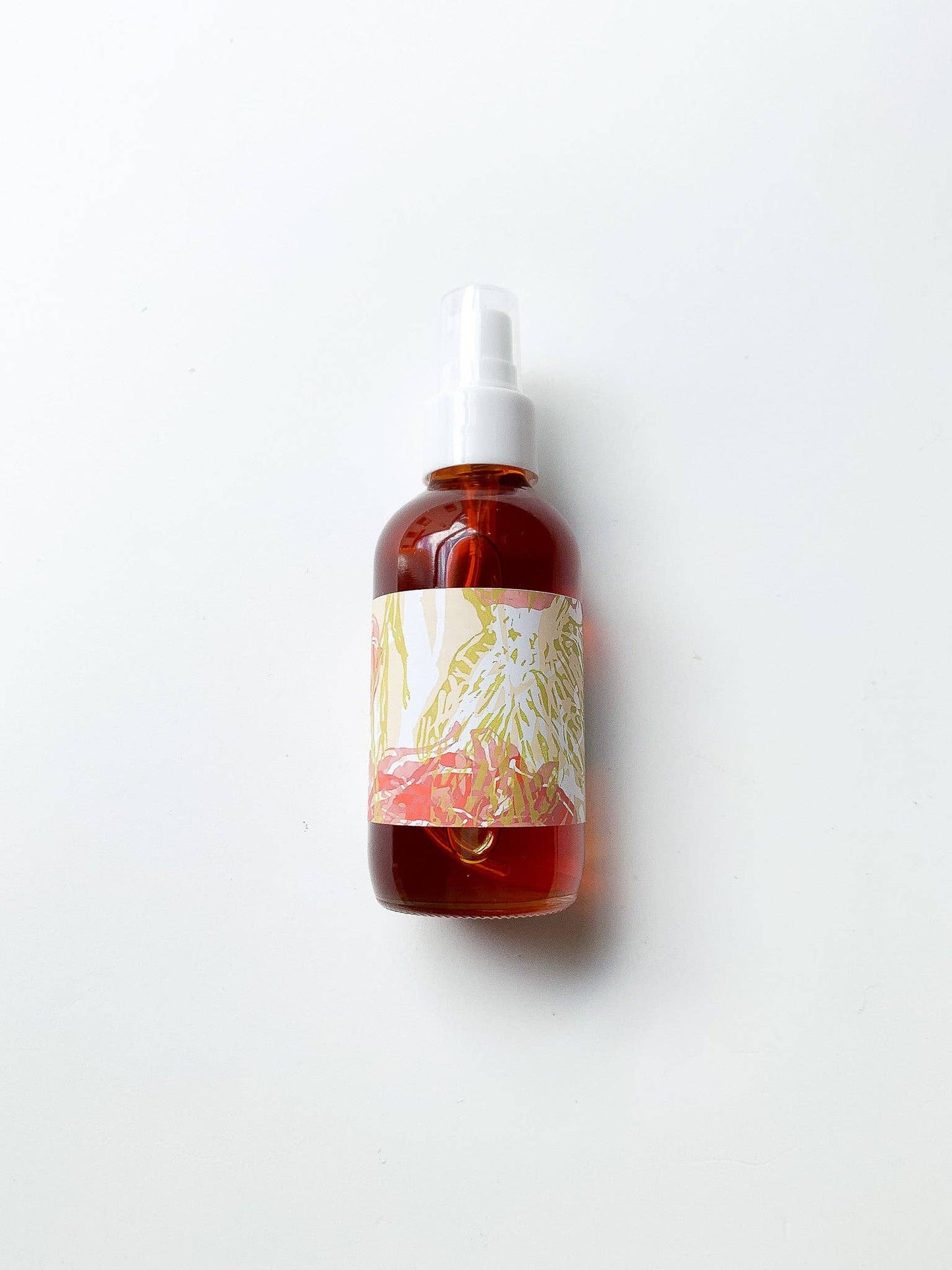 STUDIO BEIGE RHEUM OIL rosehip & rhubarb root body oil