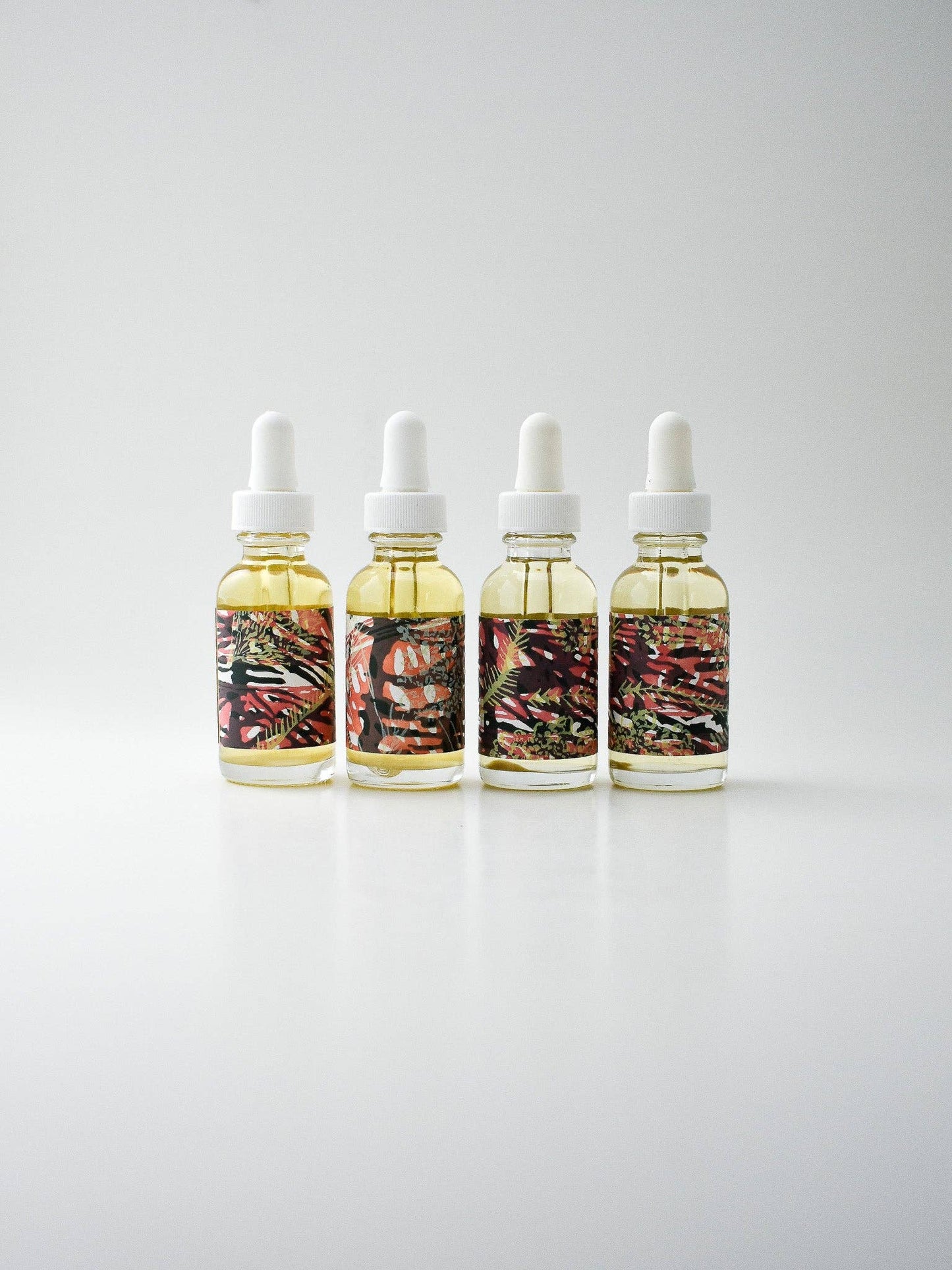 STUDIO BEIGE WATERMELON & MORINGA soothing face oil with watermelon oil