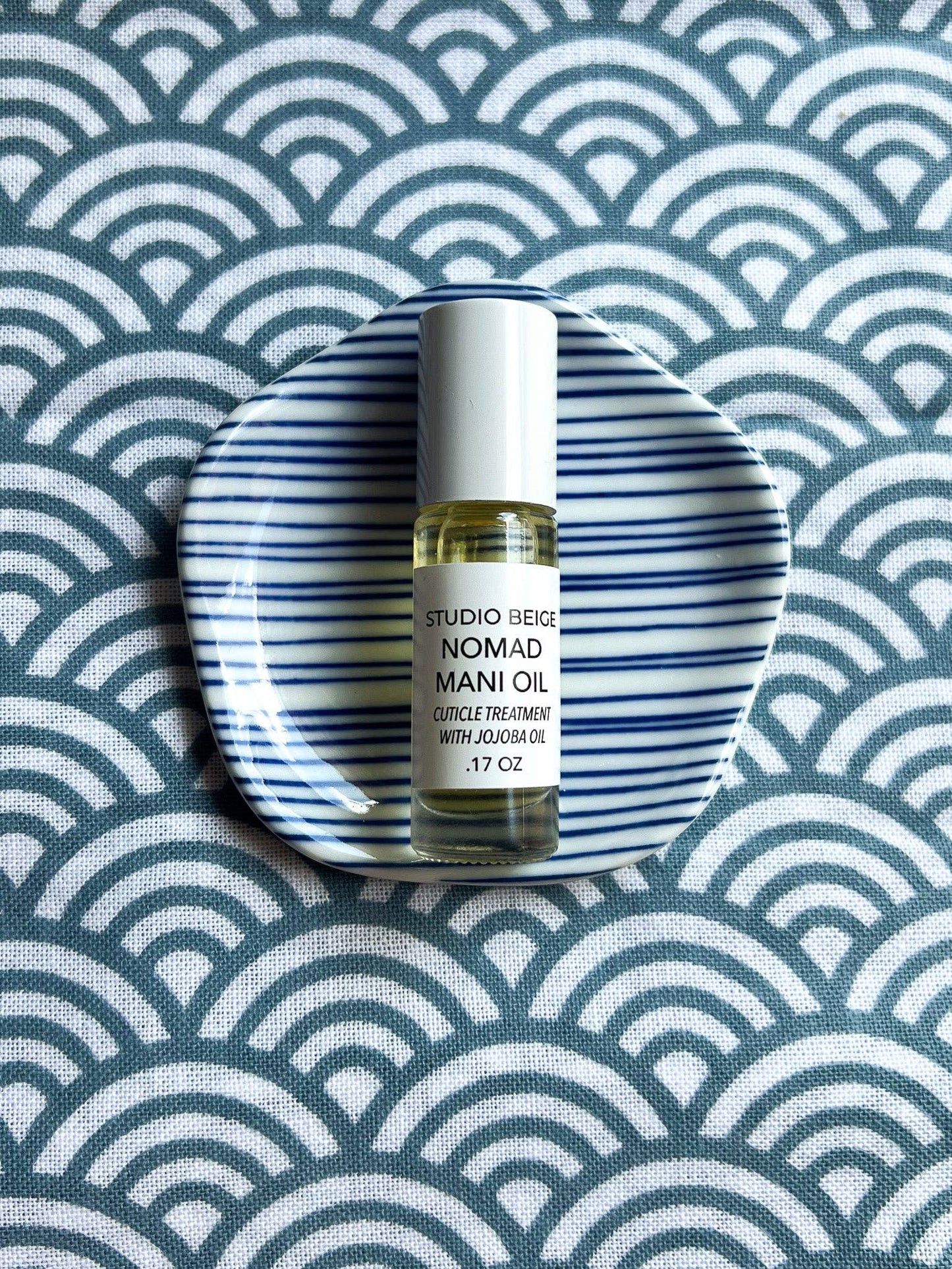 STUDIO BEIGE NOMAD MANI OIL cuticle oil with botanical infusion & mango butter