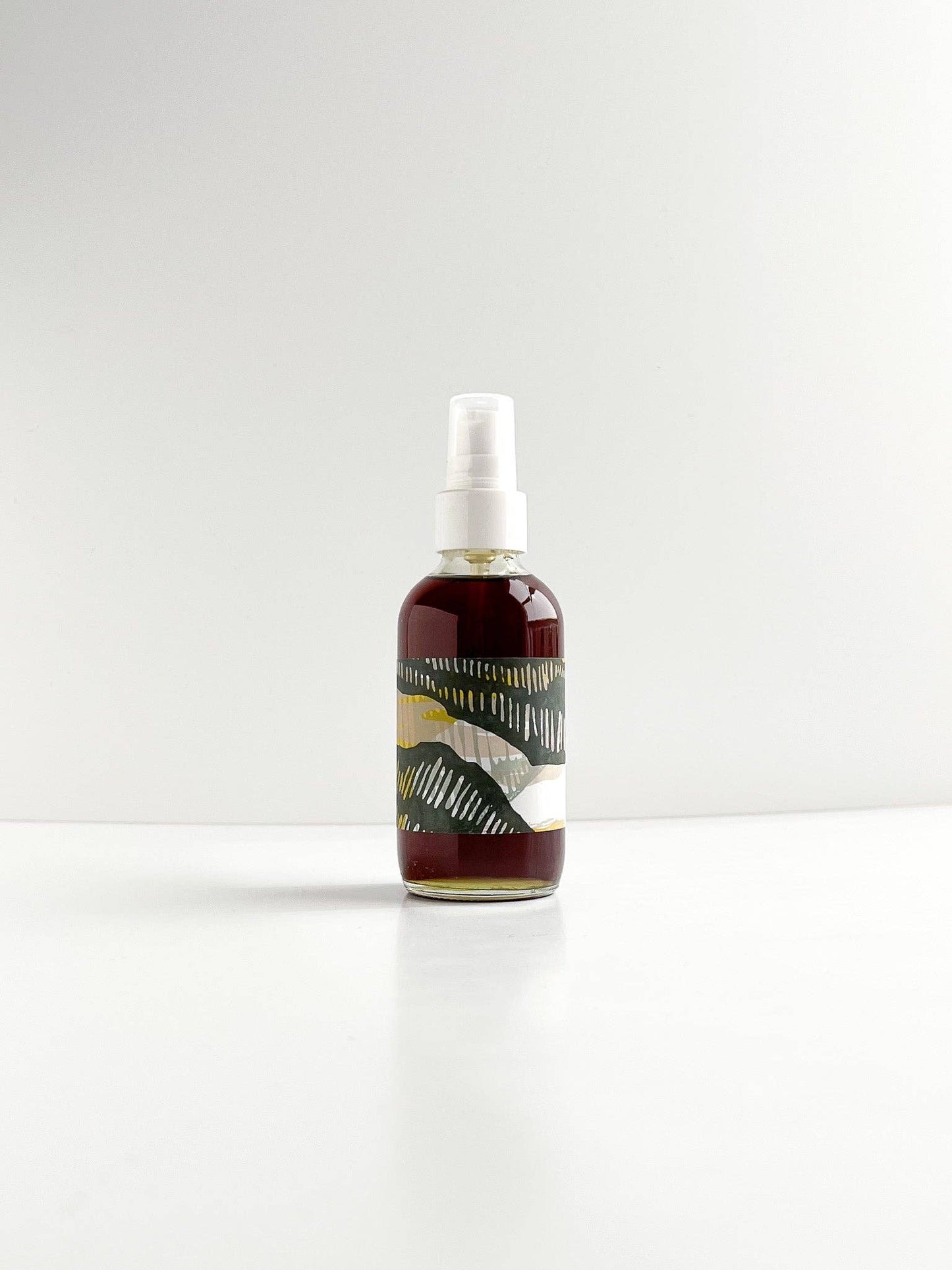 STUDIO BEIGE JUNIPERA skin smoothing body oil with pumpkin seed oil