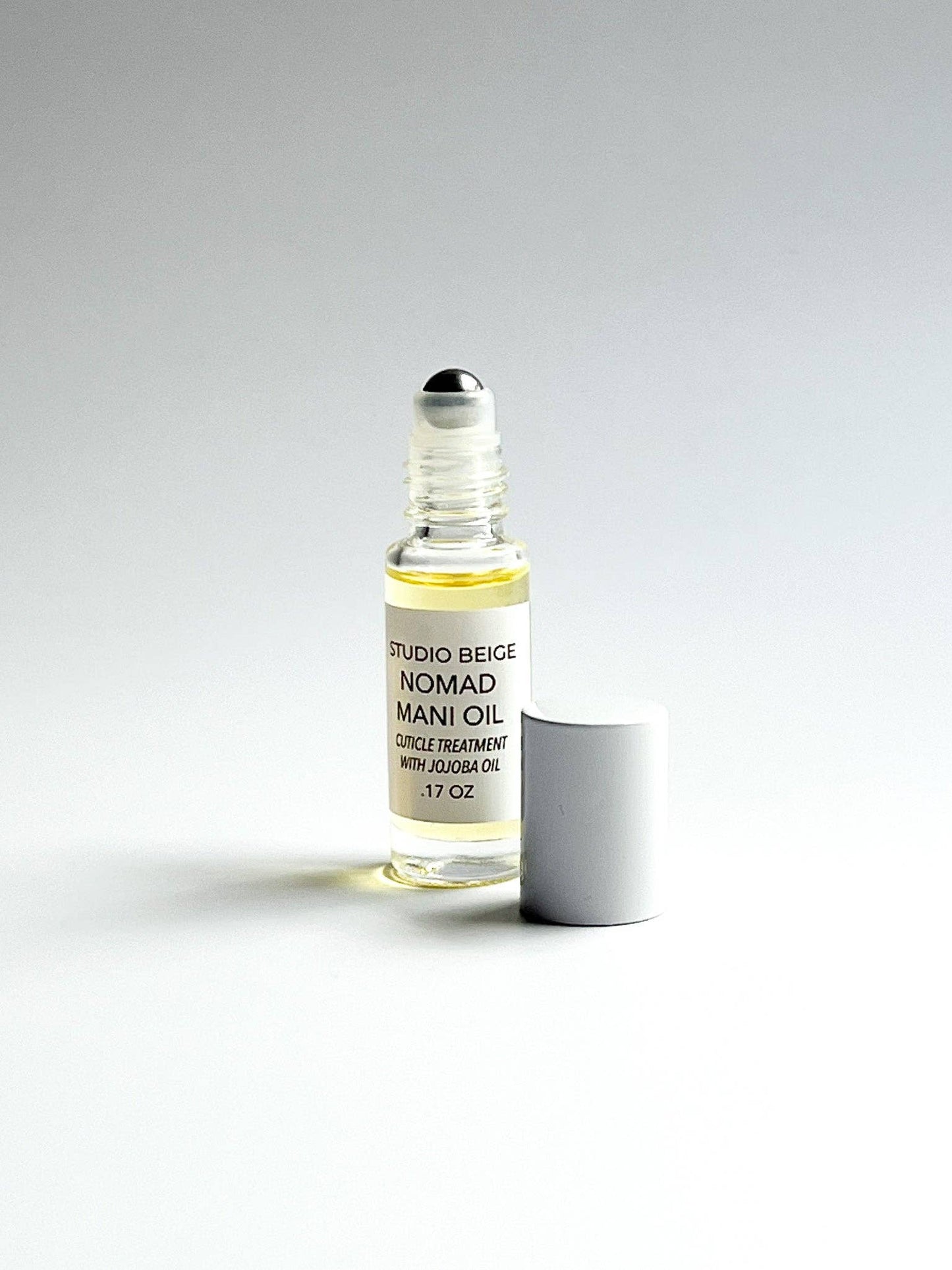 STUDIO BEIGE NOMAD MANI OIL cuticle oil with botanical infusion & mango butter
