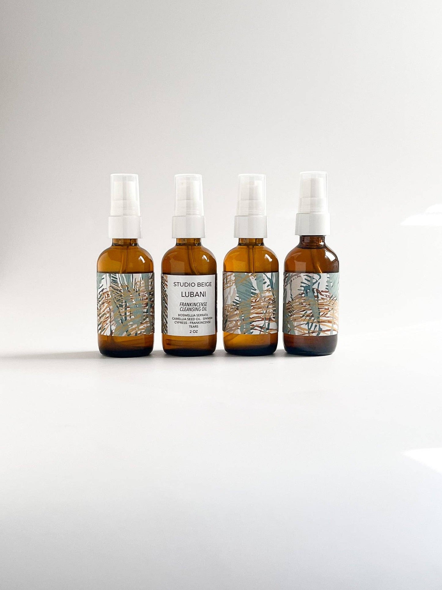 STUDIO BEIGE LUBANI OIL frankincense oil infused cleanser with maracuja oil