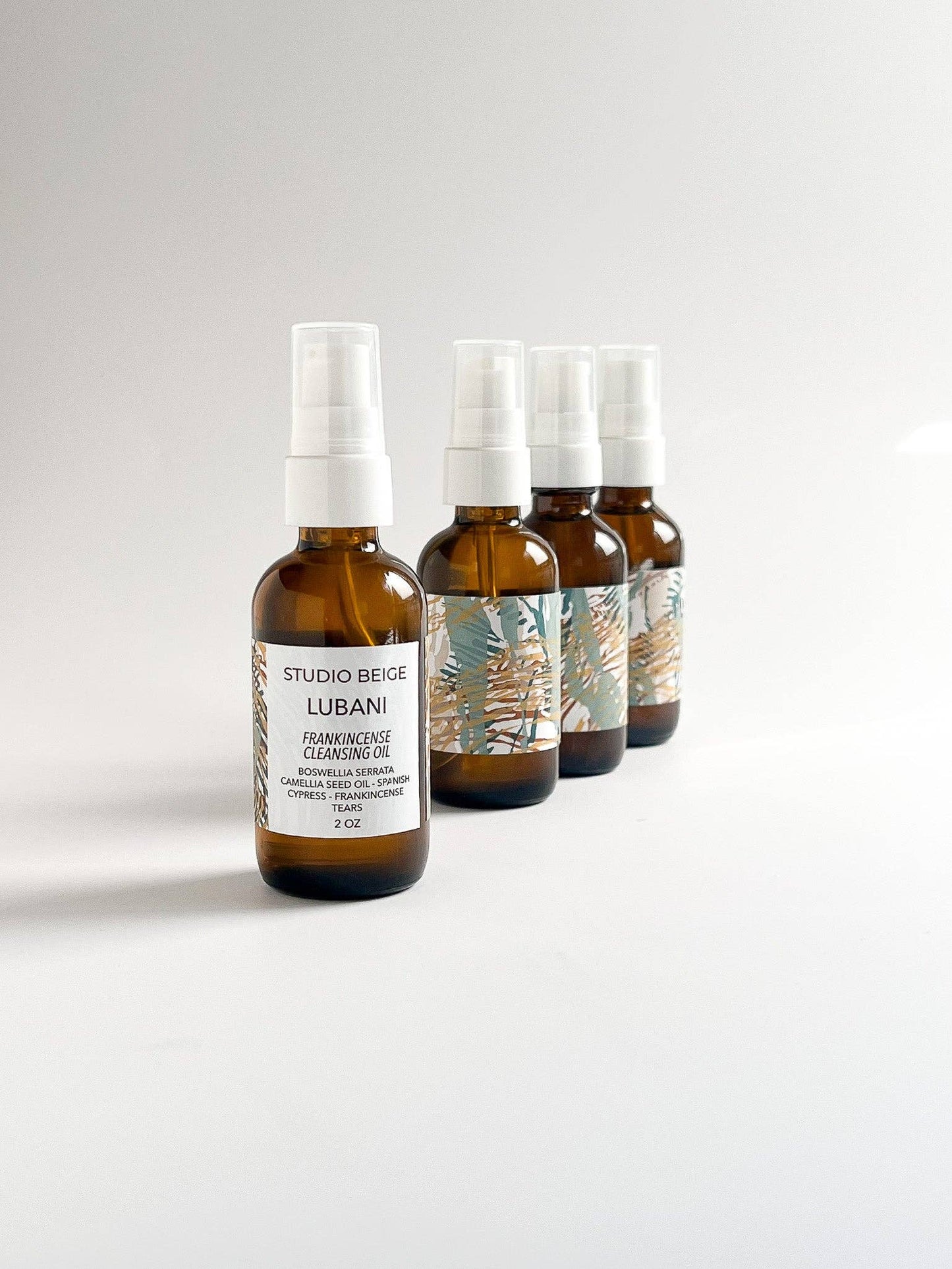 STUDIO BEIGE LUBANI OIL frankincense oil infused cleanser with maracuja oil
